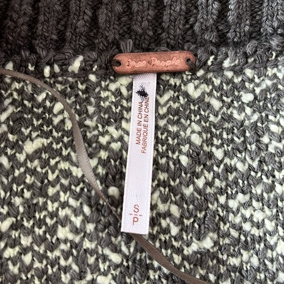 NWOT Free People In Bloom Oversized Sweater Floral Print Soft Cozy Boho S Green - Picture 9 of 12